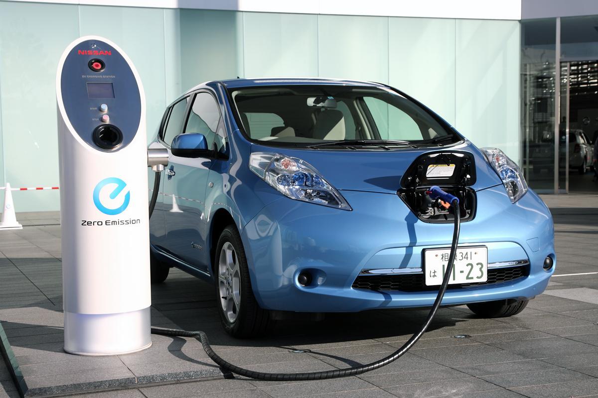 いま電気自動車の先代リーフは 50万円以下 もゴロゴロ 安い中古ev は買っても大丈夫か 自動車情報 ニュース Web Cartop