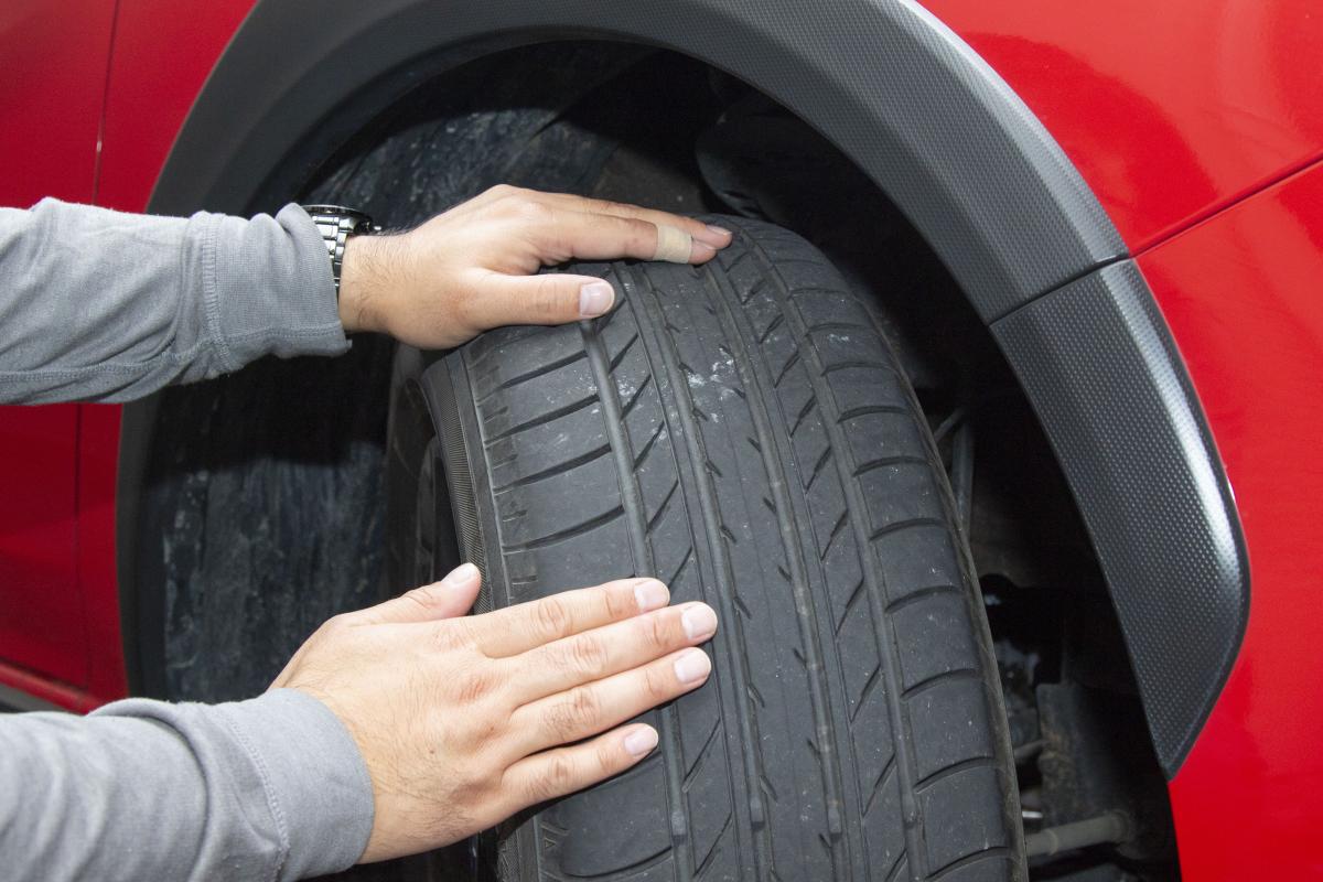 名前は知ってるけど意味は不明 ラジアル と バイアス 2種類のタイヤの違いとは 自動車情報 ニュース Web Cartop 名前は知ってるけど意味は不明 ラジアル と バイアス 2種類のタイヤの違いとは 自動車情報 ニュース Web Cartop