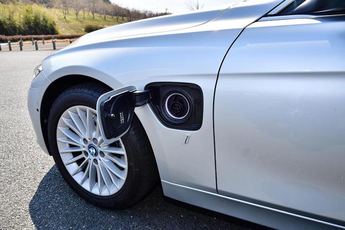 画像ギャラリー ノーズ フロント横 リヤバンパー Evやphvの 給電口 の場所がバラバラで不便極まりない理由 画像2 自動車情報 ニュース Web Cartop