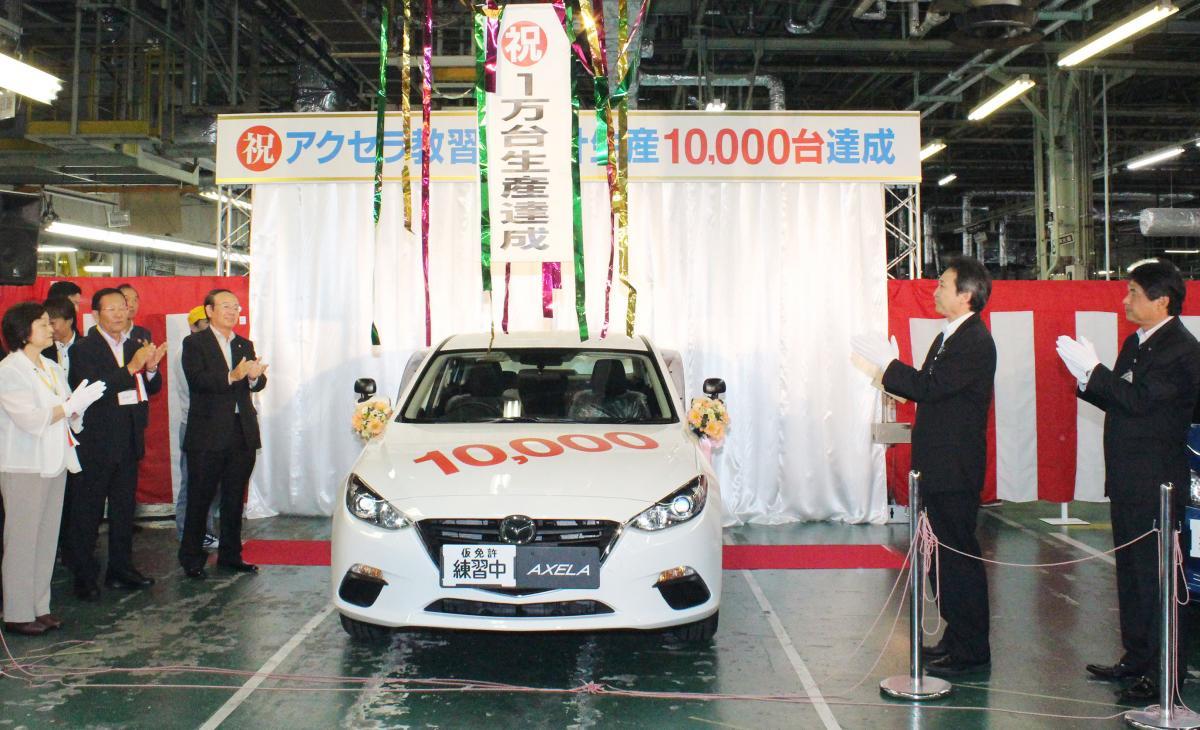 ベンツやレクサスがなぜ必要 教習車に 高級モデル を導入する目的とは 自動車情報 ニュース Web Cartop