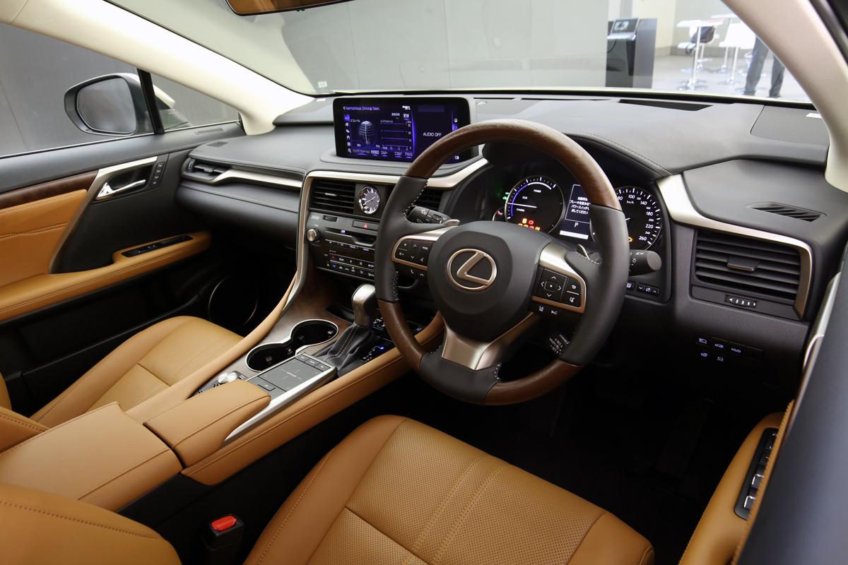 国産高級suvの先駆者 レクサスrxが愛される秘密を解説 自動車情報 ニュース Web Cartop 国産高級suvの先駆者 レクサスrxが愛される秘密を解説 自動車情報 ニュース Web Cartop