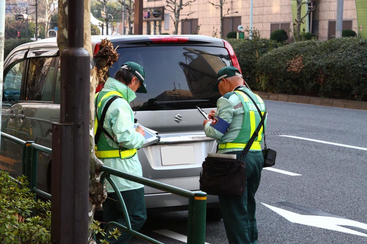 駐車監視員の導入で違法駐車は減ったのか