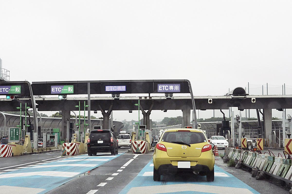 じつは事故の多い 高速料金所 カオスな ゲート前後 でやってはいけないこととは 自動車情報 ニュース Web Cartop
