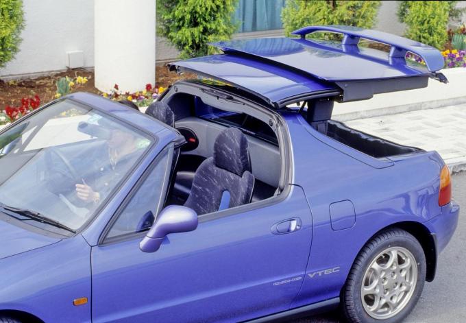 ラゲッジだけオープン ガンダムばりのギミック 特徴的すぎる 屋根の空き方をするオープンカー６選 自動車情報 ニュース Web Cartop