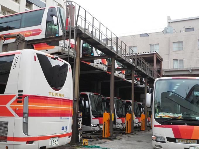 すべてが規格外！　観光バスの「立駐」や「洗車」が圧巻だった