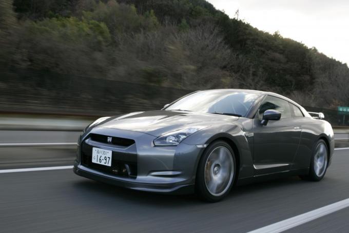 13年落ちなのに400万円から！　R35 GT-Rの「初期型」中古は買う価値ありか？