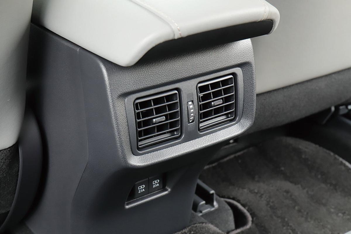 高級感と機能性を両立 新型トヨタ ハリアーの進化した内外装を徹底チェック 自動車情報 ニュース Web Cartop 3ページ目 高級感と機能性を両立 新型トヨタ ハリアーの進化した内外装を徹底チェック 自動車情報 ニュース Web Cartop 3ページ目