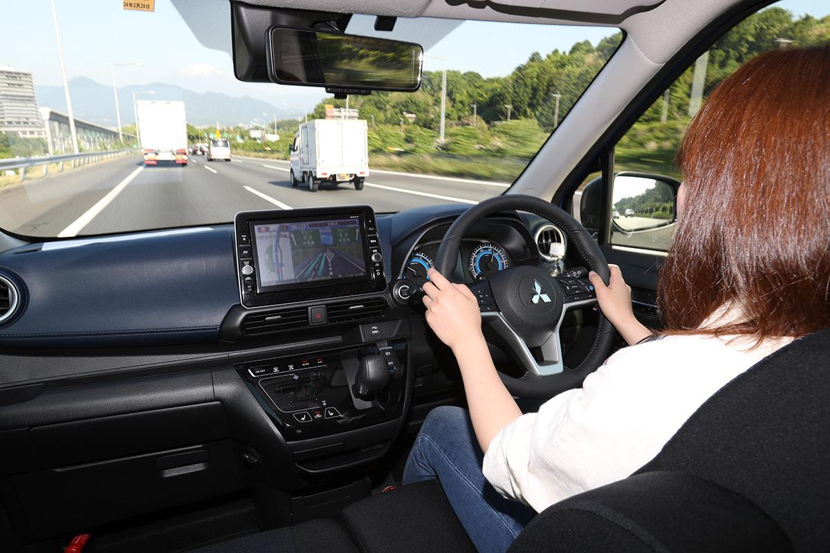 小柄な女子が密かに運転で苦労していること