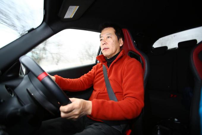 画像ギャラリー スタッドレス装着の4wd車が陥りがちなワナ レーシングドライバーが警告する雪道走行の 危険性 とは 画像4 自動車情報 ニュース Web Cartop