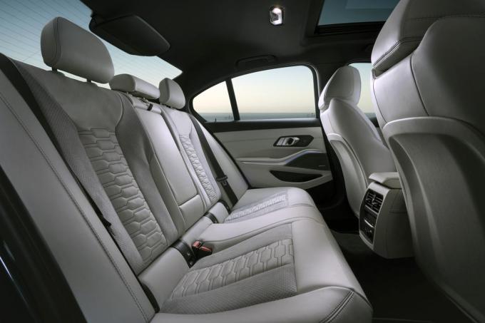 画像ギャラリー 衝撃の 価格差 はドコに理由 同じクルマなのに最安値と最高値グレードがあまりに開いている車種３台の中身 画像5 自動車情報 ニュース Web Cartop