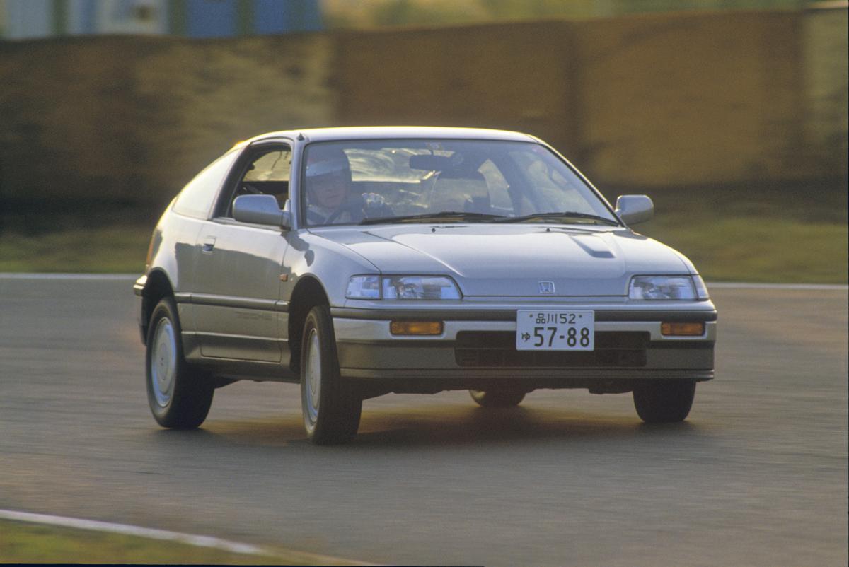 いまじゃ考えられない スポーツカー がバカ売れした時代 驚きの台数を記録した5台 自動車情報 ニュース Web Cartop 2ページ目 いまじゃ考えられない スポーツカー がバカ売れした時代 驚きの台数を記録した5台 自動車情報 ニュース Web Cartop 2ページ目