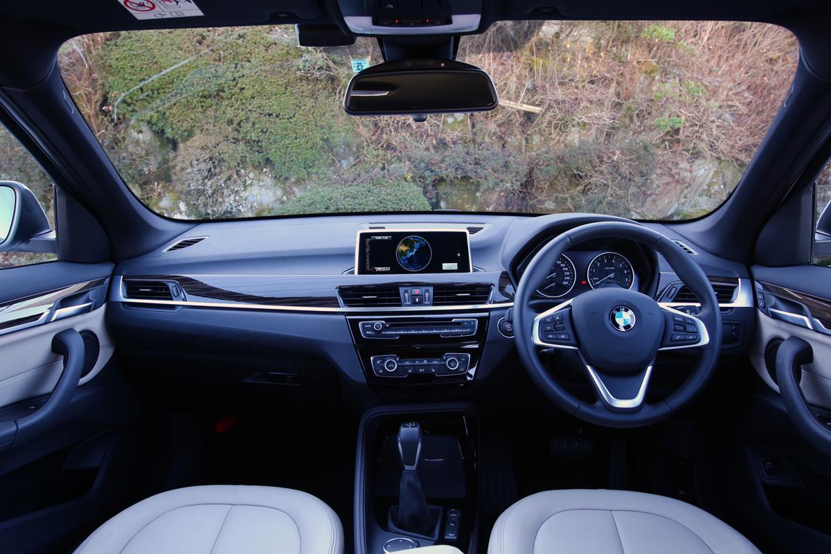 Bmw X1の歴代車とグレードによる違いを解説 自動車情報 ニュース Web Cartop Bmw X1の歴代車とグレードによる違いを解説 自動車情報 ニュース Web Cartop