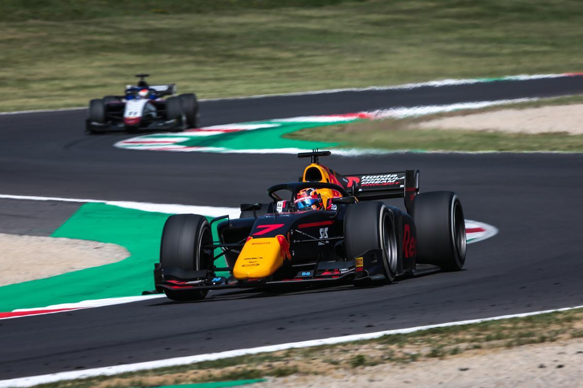 FIA-F2での角田裕毅の走行シーン　Dutch Photo Agency/Red Bull Content Pool 〜 画像5