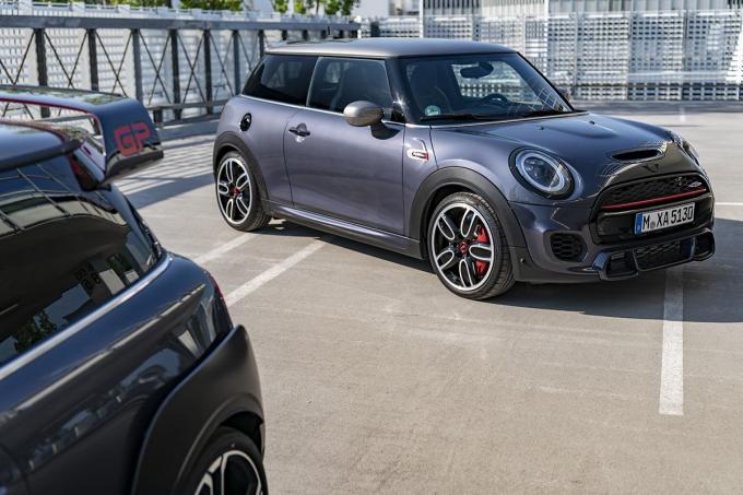 歴代最速モデルのdnaを受け継ぐ限定車 ミニ ジョンクーパーワークスgpインスパイアードエディション 発売 自動車情報 ニュース Web Cartop 歴代最速モデルのdnaを受け継ぐ限定車 ミニ ジョンクーパーワークスgpインスパイアードエディション 発売 自動車情報 ニュース Web Cartop