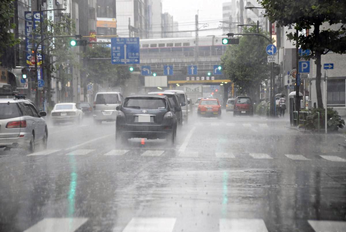 雨の道路 〜 画像2