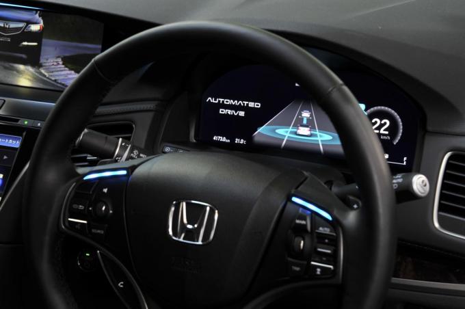 走行中のスマホ操作も可能 ホンダが レベル２の手放し を飛ばして レベル３ の自動運転車を販売するワケ 自動車情報 ニュース Web Cartop 2ページ目