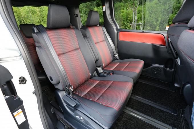 高齢者が家族にいるなら絶対ミニバン 足腰が弱くても乗り降り 楽ちん な５台とは 自動車情報 ニュース Web Cartop 2ページ目