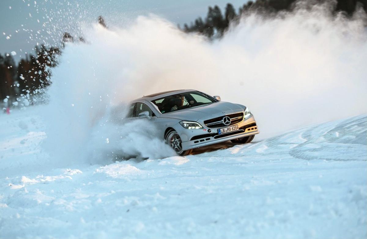 レーシングドライバーが太鼓判 メーカー主催の 雪道レッスン が 想像の斜め上 を行く内容だった 自動車情報 ニュース Web Cartop 2ページ目