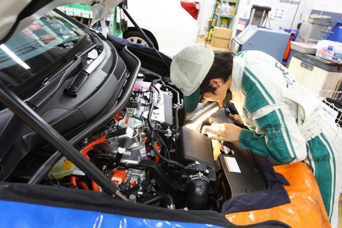 クルマの電動化で 従来の技術 は通用しない 自動車整備士を取り巻く環境変化とは 自動車情報 ニュース Web Cartop クルマの電動化で 従来の技術 は通用しない 自動車整備士を取り巻く環境変化とは 自動車情報 ニュース Web Cartop
