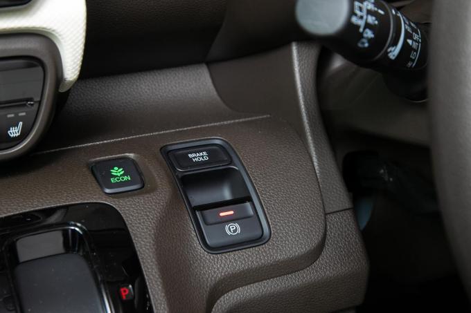 一度経験すると ナシ のクルマに戻れない オートブレーキホールド が有用すぎる 自動車情報 ニュース Web Cartop