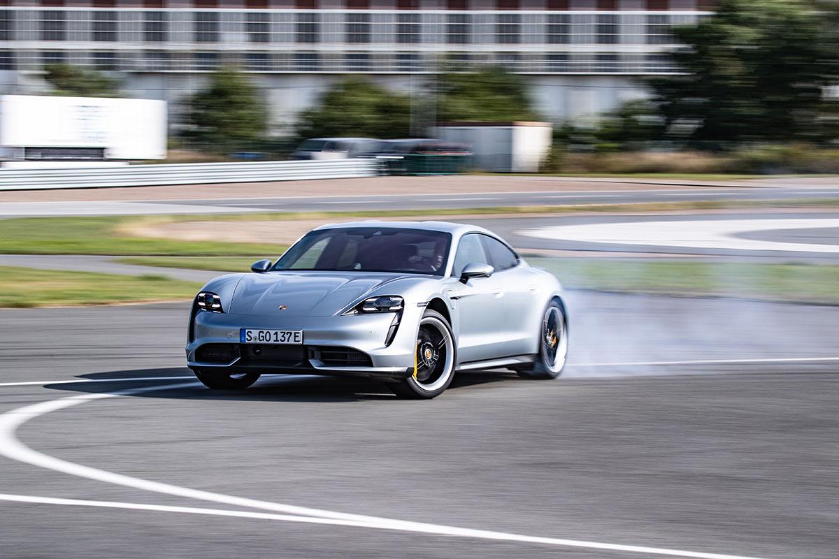 スポーツカーメーカーの雄 ポルシェ までもがevに力を入れるワケ 自動車情報 ニュース Web Cartop