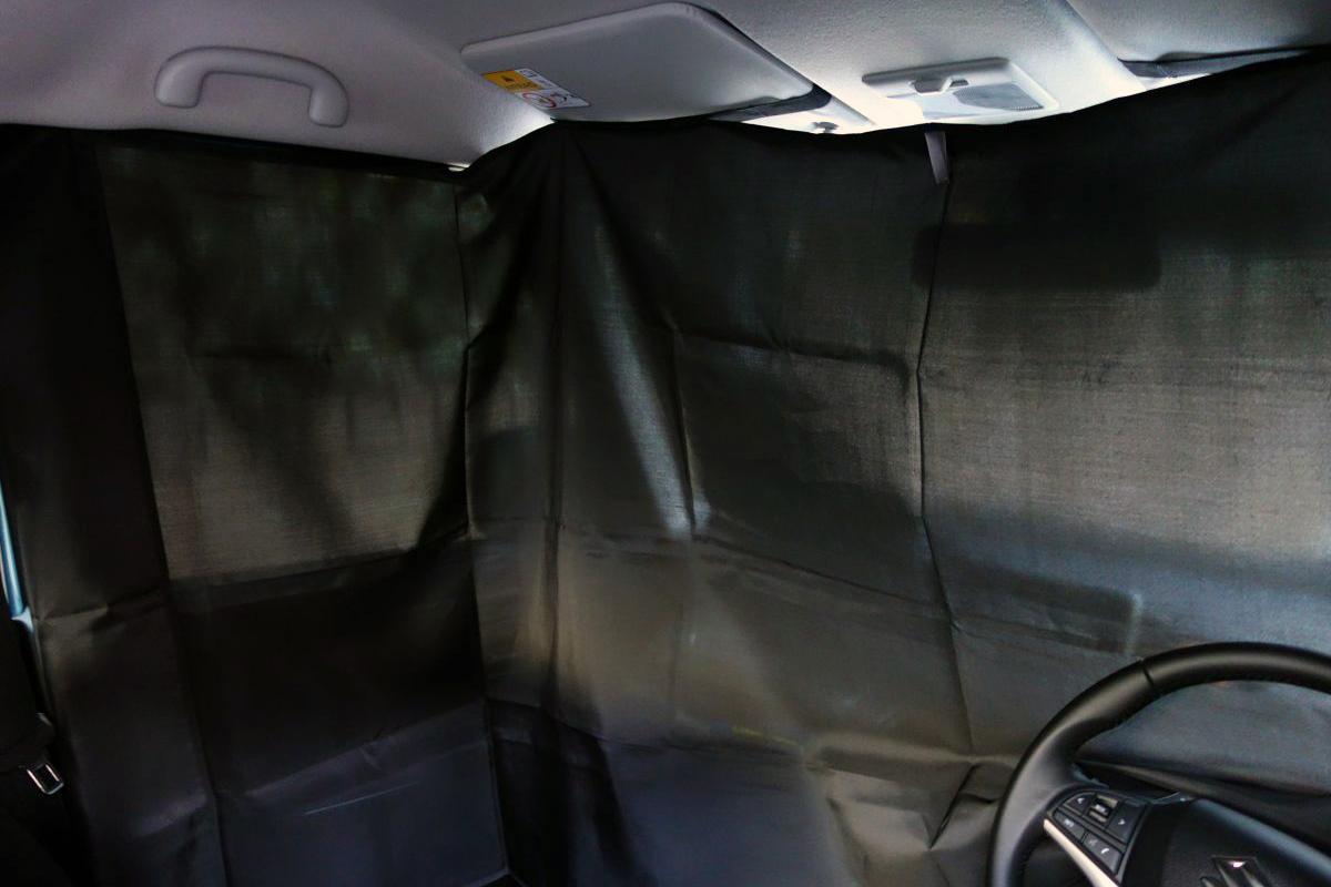 車内のオフィス化に役立つ遮光カーテン 〜 画像12