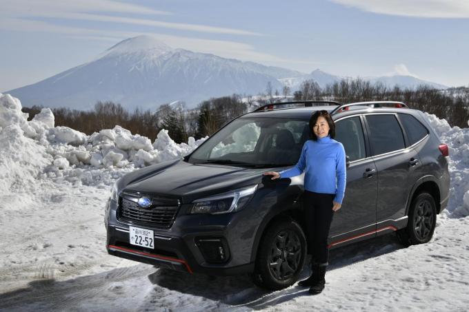 スバル・フォレスターと飯田裕子さん