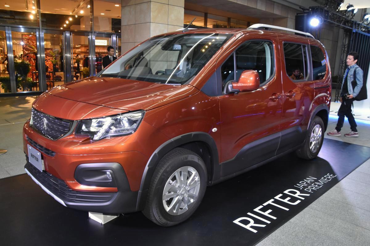 使い勝手や走りは果たして いま存在感を増す 輸入ミニバン は国産モデルを超えたか 自動車情報 ニュース Web Cartop 2ページ目