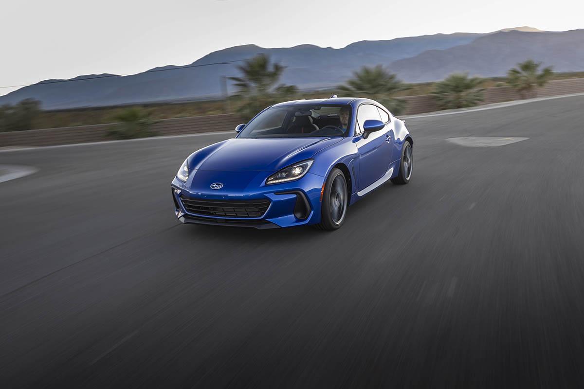 スバルBRZは新型がお披露目されたのになぜ？ 姉妹車のトヨタ86がいまだ 