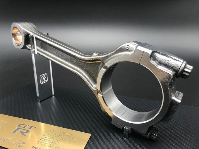 【画像ギャラリー】本物のコネクティングロッドが付属！ 日下エンジニアリングから精工なVR38エンジンスケールモデル発売 自動車情報