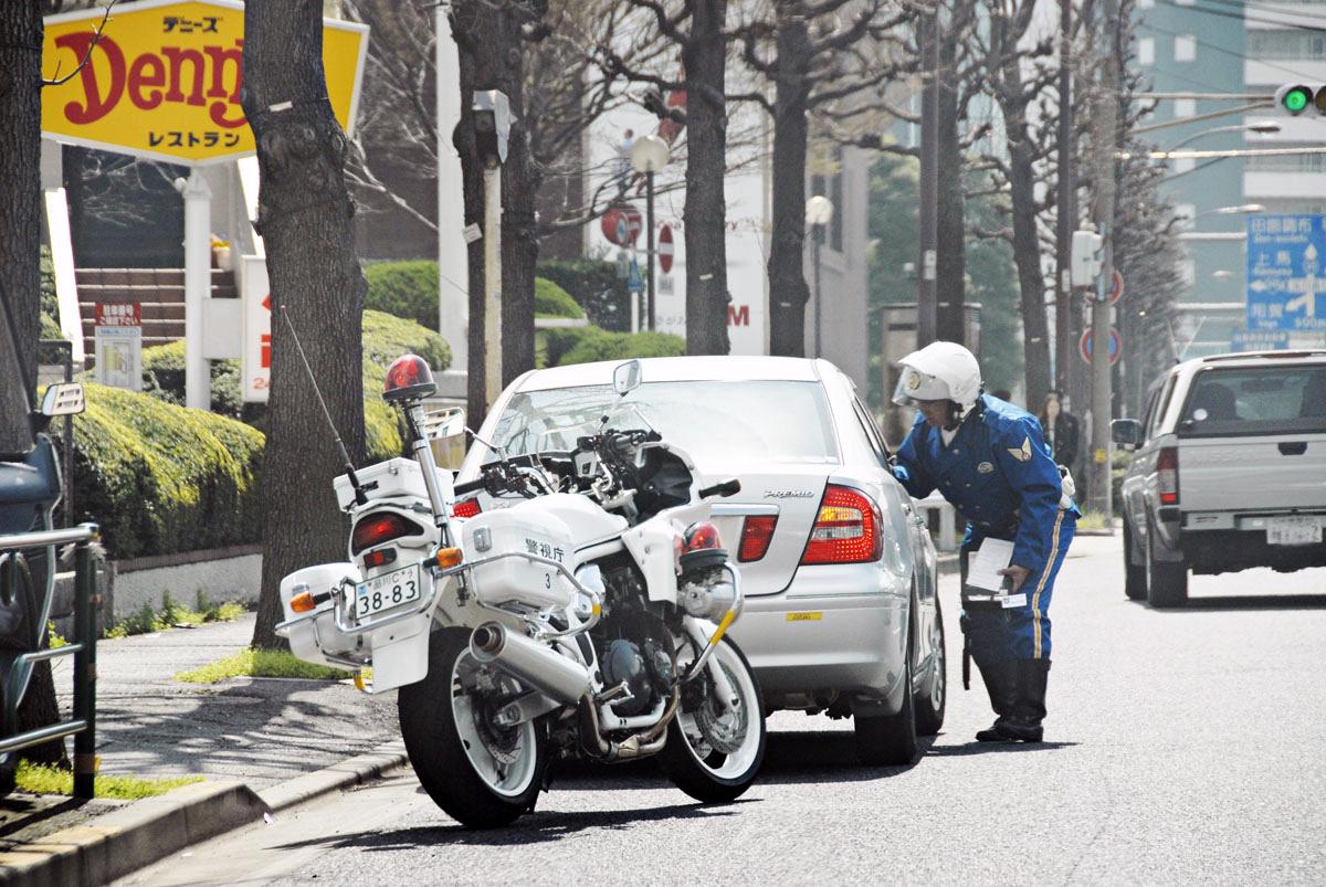 警察官のイメージ