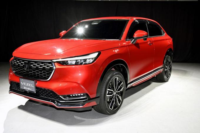 新型ヴェゼルは早くも純正アクセサリーを公開 注目は２つの個性派スタイリング 自動車情報 ニュース Web Cartop