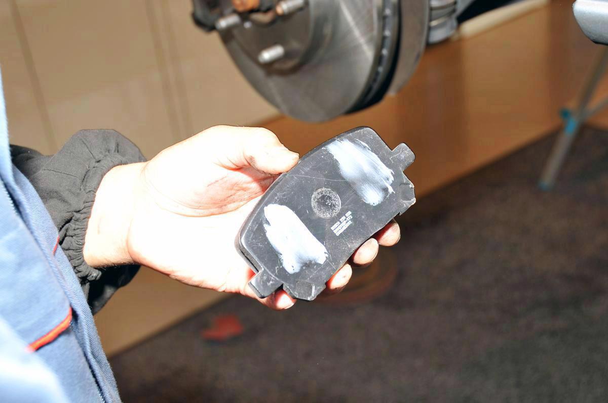 法定費用はどこでも同じ それでもディーラー車検が 高い 理由と利用する メリット とは 自動車情報 ニュース Web Cartop 2ページ目