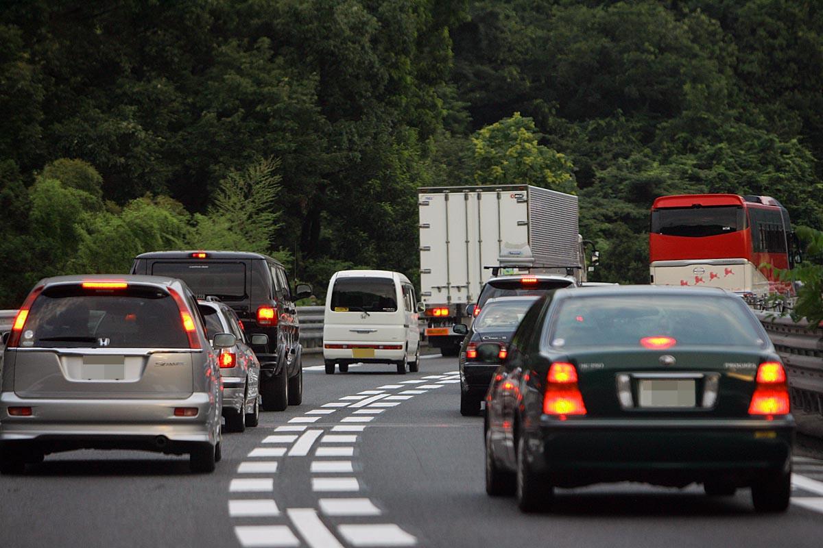 同じ大型車なのになぜ トラックとバスで高速道路での制限速度が違う理由 自動車情報 ニュース Web Cartop 同じ大型車なのになぜ トラックとバスで高速道路での制限速度が違う理由 自動車情報 ニュース Web Cartop