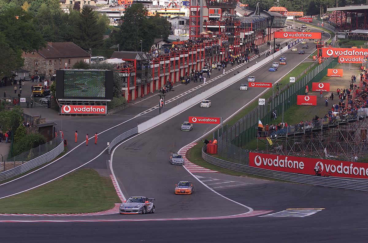 駐車場から天気の洗礼 中谷明彦が スパ フランコルシャン で体験した 恐怖 と 歓喜 自動車情報 ニュース Web Cartop 2ページ目