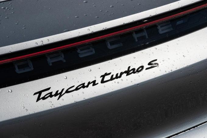 完全な電気自動車なのになぜ ポルシェ タイカンに ターボ というグレードが存在する謎 自動車情報 ニュース Web Cartop 完全な電気自動車なのになぜ ポルシェ タイカンに ターボ というグレードが存在する謎 自動車情報 ニュース Web Cartop