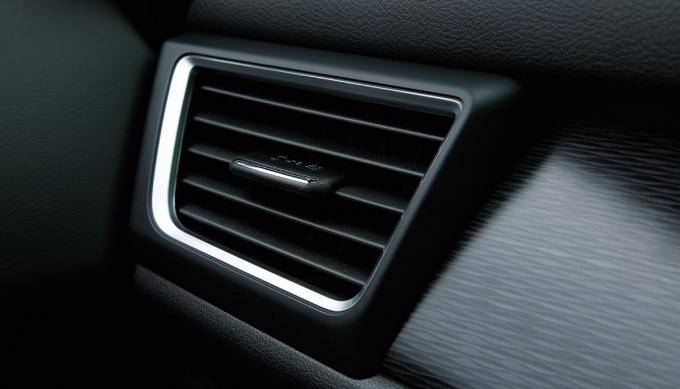 画像ギャラリー 日産リーフが仕様変更を実施 新ボディカラーの追加や抗菌シート ステアリングを一部グレードに採用 画像5 自動車情報 ニュース Web Cartop 画像ギャラリー 日産リーフが仕様変更を実施 新ボディカラーの追加や抗菌シート ステアリングを一部グレードに採用 画像5 自動車情報 ニュース Web Cartop