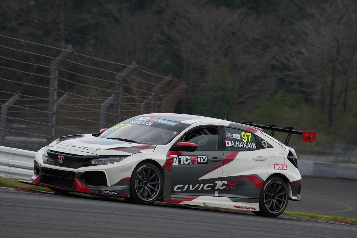 年ぶりに本物のffレーシングカーでtcrに参戦 中谷明彦がみた マシンの進化 とは 写真3 Goo 自動車