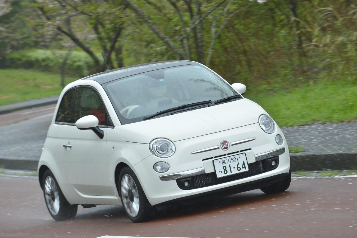 FIAT500の走行シーン