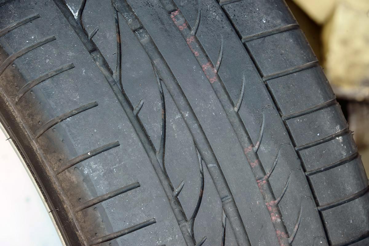 溝はあっても カチコチタイヤ はng タイヤの硬化はどう確認する Goo 自動車