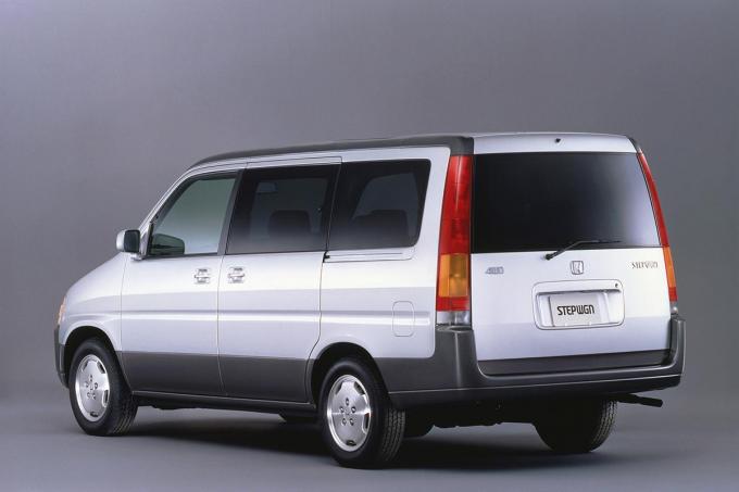 画像ギャラリー 大ヒットミニバンホンダ ステップワゴンの歴史と新型の噂について 21年秋登場 画像11 自動車情報 ニュース Web Cartop