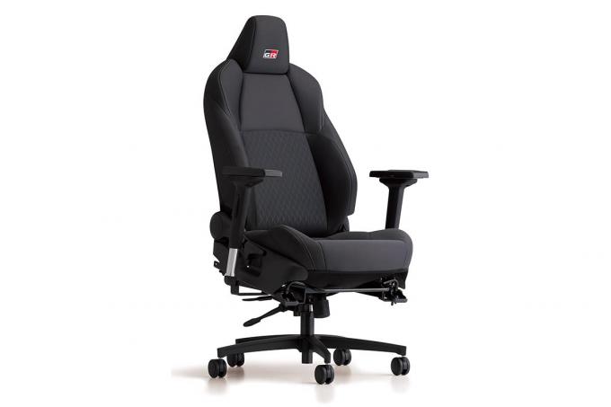 ブリッドから「マルチキャスターPRO」トヨタ・ヤリス&GRヤリス用が発売! 外した純正シートを自宅で利用可能に