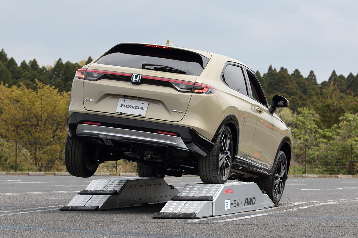 モーターパワーで高い駆動力を発揮 新型ホンダ ヴェゼルの4wdを試す 自動車情報 ニュース Web Cartop モーターパワーで高い駆動力を発揮 新型ホンダ ヴェゼルの4wdを試す 自動車情報 ニュース Web Cartop