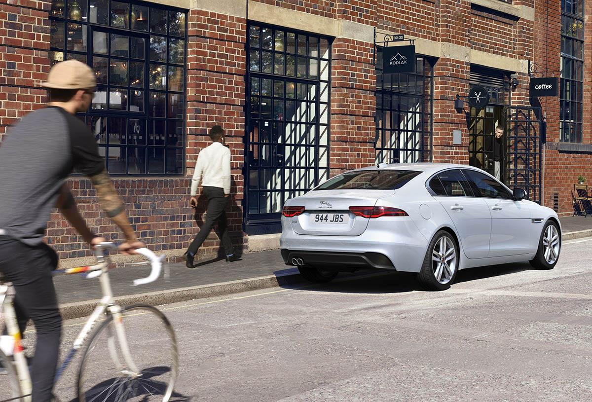 ジャガーxe 21年モデルが登場 マイルドhv搭載の2リッター直4ディーゼルがラインアップに追加 写真3 Goo 自動車 ジャガーxe 21年モデルが登場 マイルドhv搭載の2リッター直4ディーゼルがラインアップに追加 写真3 Goo 自動車