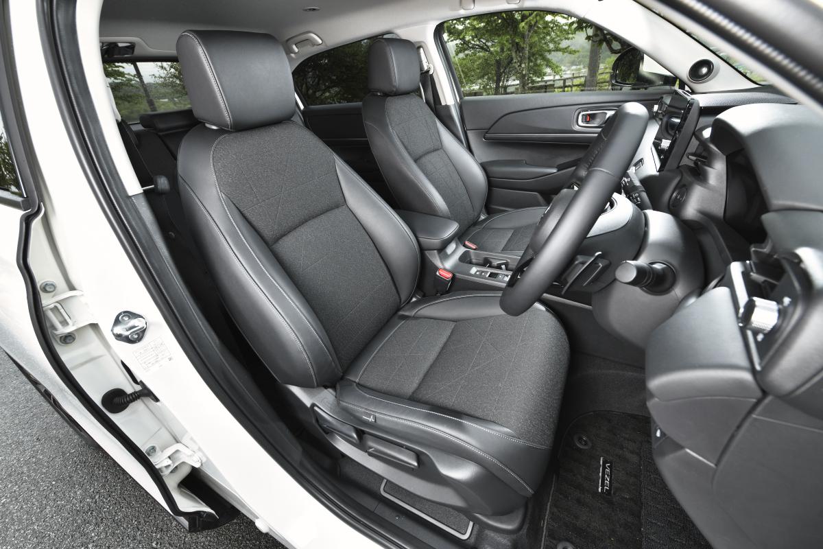 試乗 スタイリングだけじゃない 新型ホンダ ヴェゼルの熟成したhvシステムの走りに納得 自動車情報 ニュース Web Cartop 試乗 スタイリングだけじゃない 新型ホンダ ヴェゼルの熟成したhvシステムの走りに納得 自動車情報 ニュース Web Cartop