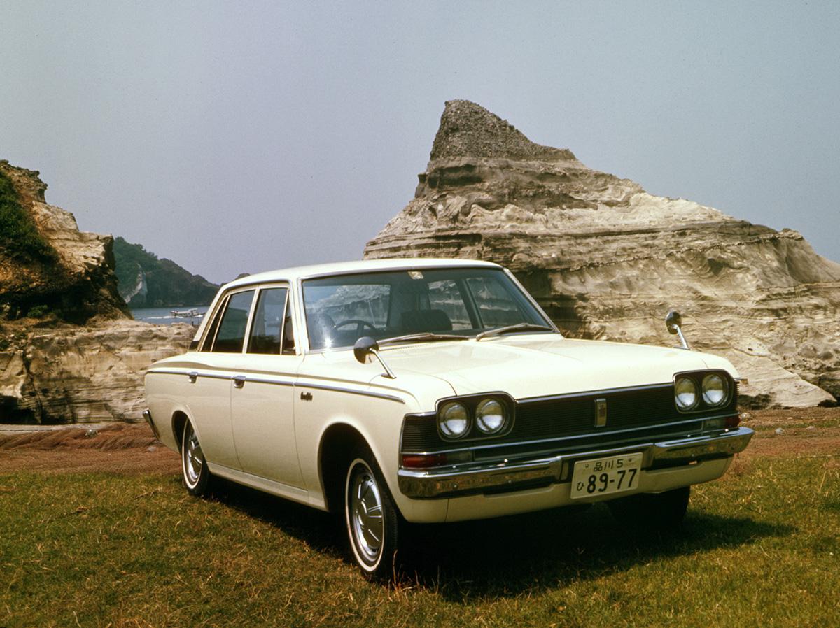 ザ 日本車の クラウン 中国 アメリカ ロシアに中東など海の向こうで 驚きの人気っぷり だった 自動車情報 ニュース Web Cartop 2ページ目 ザ 日本車の クラウン 中国 アメリカ ロシアに中東など海の向こうで 驚きの人気っぷり だった 自動車情報 ニュース Web Cartop 2ページ目