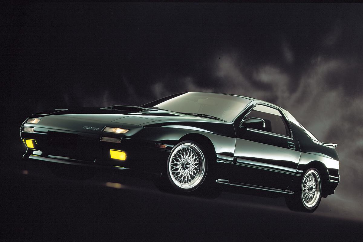 今となってはレトロだが当時は 未来感 にシビれた １周回って斬新な インパネ の80年代国産車４選 写真4 Goo 自動車
