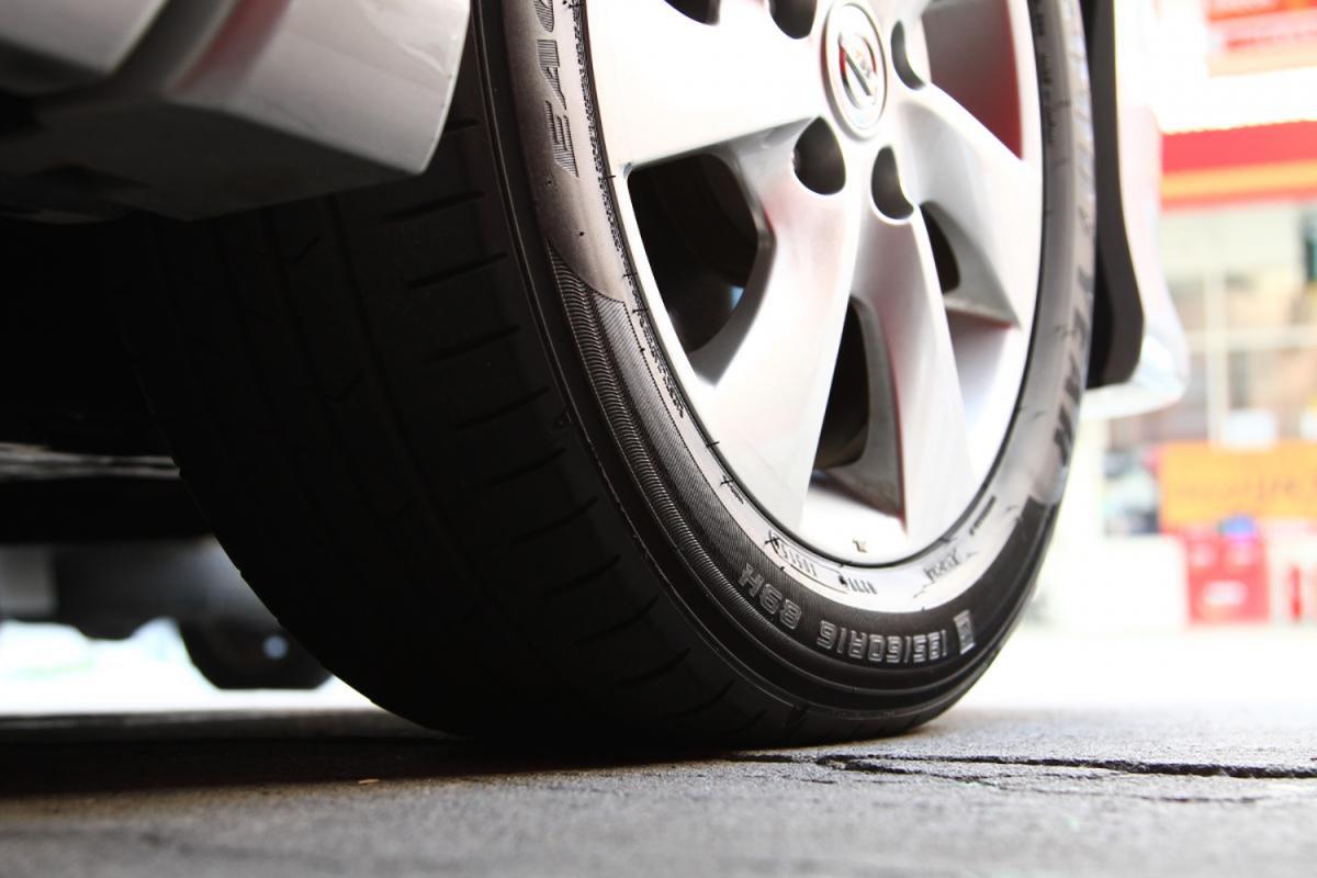 潰れてないし空気も入る だから 危険な スローパンクチャー の恐怖 Goo 自動車