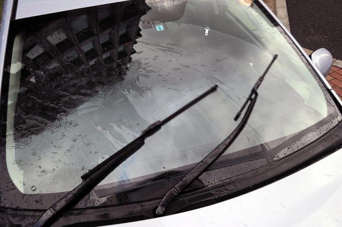 雨じゃないのに作動 軽い雨でも激しく動く 自動ワイパー が実際の状況と ズレる ワケ 自動車情報 ニュース Web Cartop 雨じゃないのに作動 軽い雨でも激しく動く 自動ワイパー が実際の状況と ズレる ワケ 自動車情報 ニュース Web Cartop