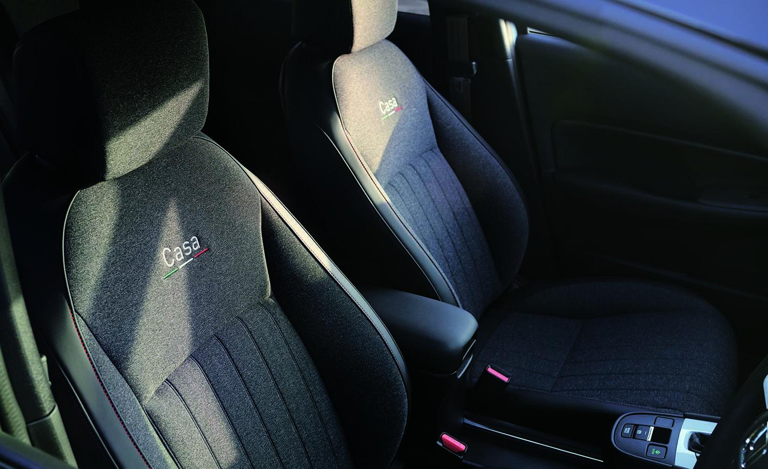 専用装備満載 フィット誕生周年を祝う特別仕様車が登場 自動車情報 ニュース Web Cartop 専用装備満載 フィット誕生周年を祝う特別仕様車が登場 自動車情報 ニュース Web Cartop